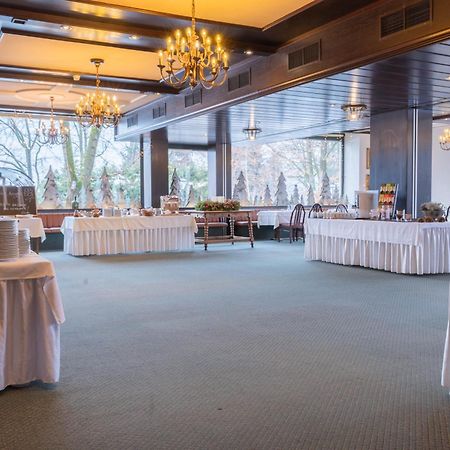 Hotel Bruecklwirt Niklasdorf Екстер'єр фото