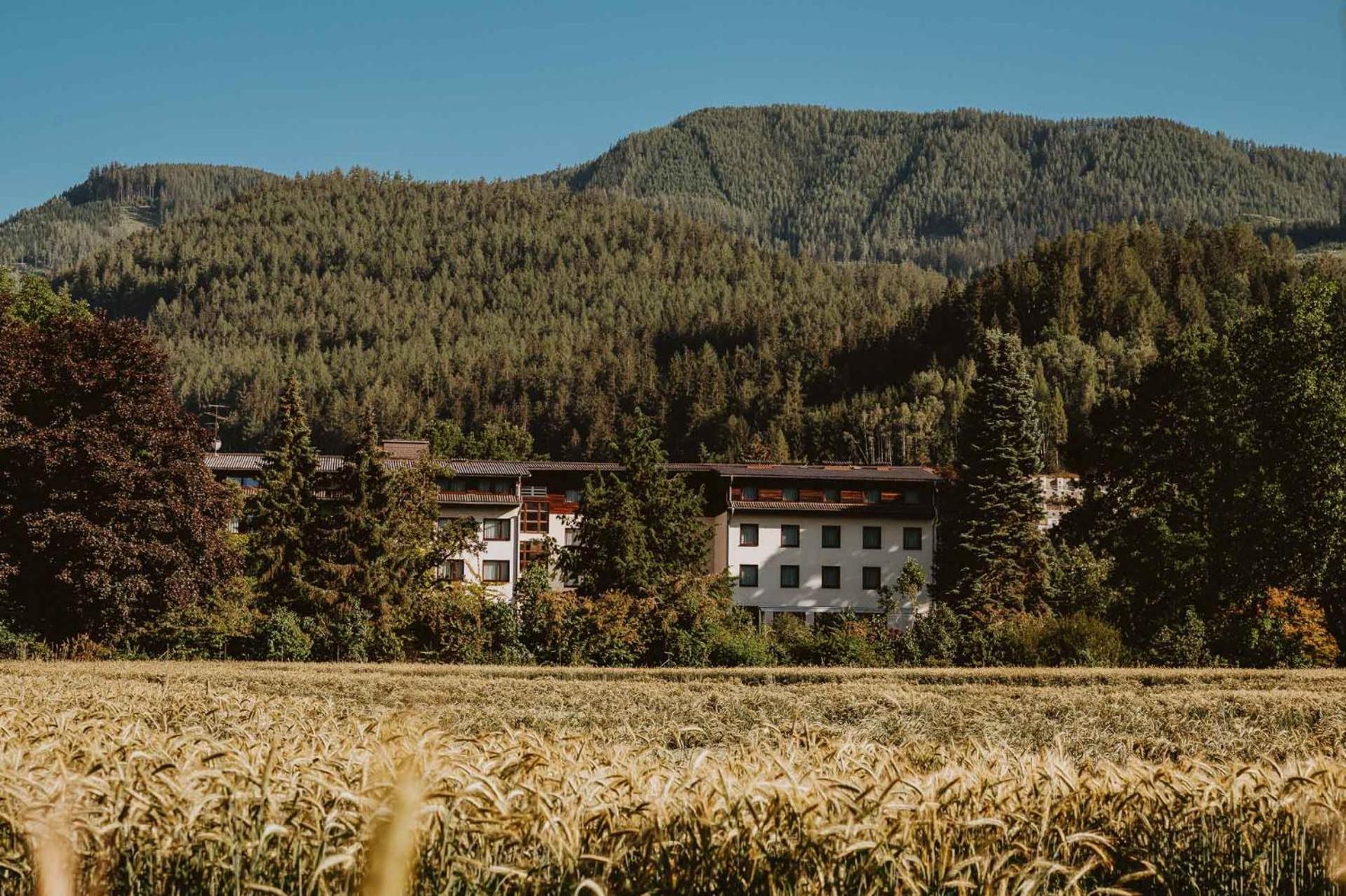 Hotel Bruecklwirt Niklasdorf Екстер'єр фото