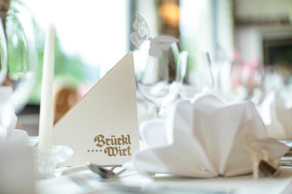 Hotel Bruecklwirt Niklasdorf Екстер'єр фото
