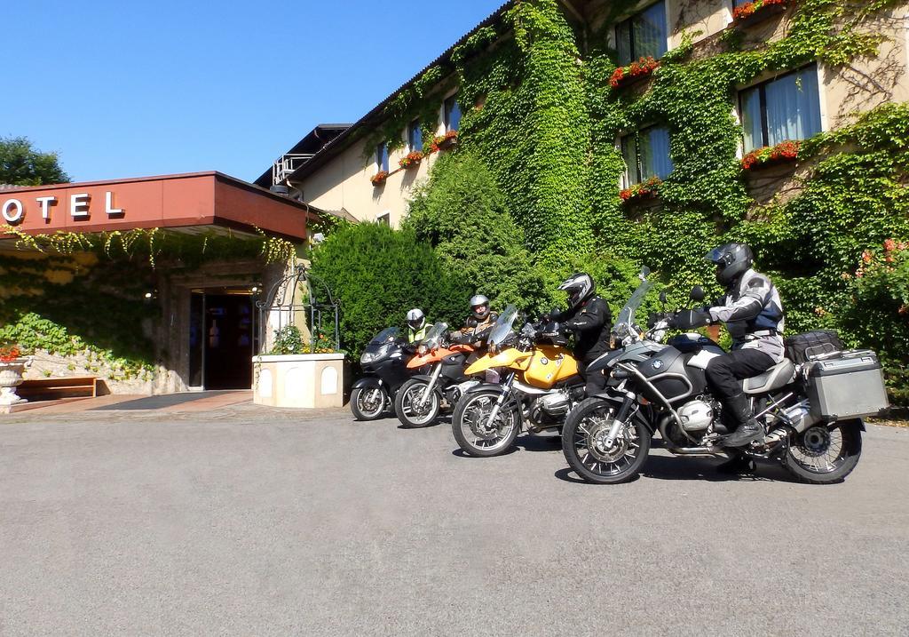 Hotel Bruecklwirt Niklasdorf Екстер'єр фото